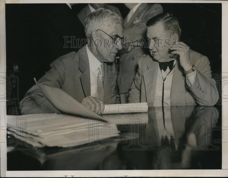 Load image into Gallery viewer, 1936 Press Photo Dr. Francis E. Townsend, Thomas G. Hardwick at Pension Hearing
