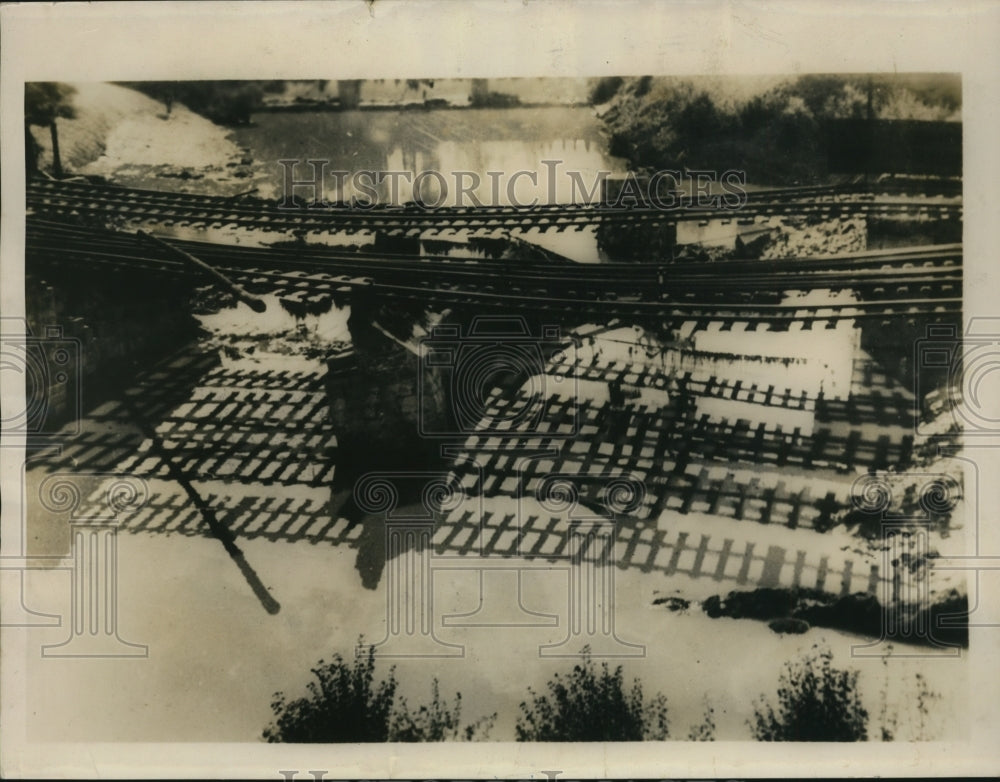 1939 Press Photo Railway Bridge Damaged by Floods, Schlesien, Germany