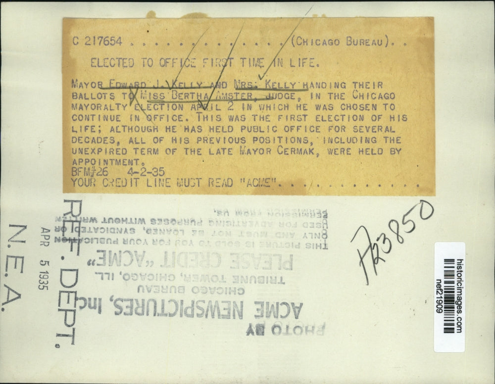 1935 Press Photo Edward J. Kelly & Wife Voting in Chicago Mayoral Election