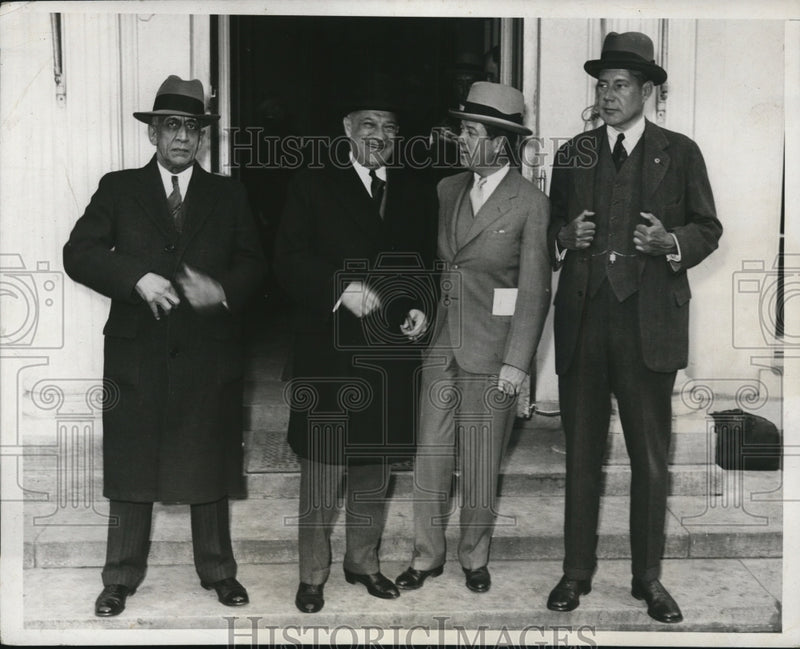 Load image into Gallery viewer, 1933 Press Photo Senators Leaving White House from Relief Legislation Conference
