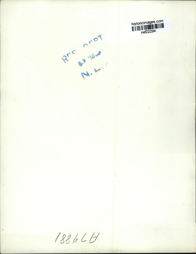 Load image into Gallery viewer, 1950 Press Photo Convicted Judy Coplon Marries Albert Socolov, New York
