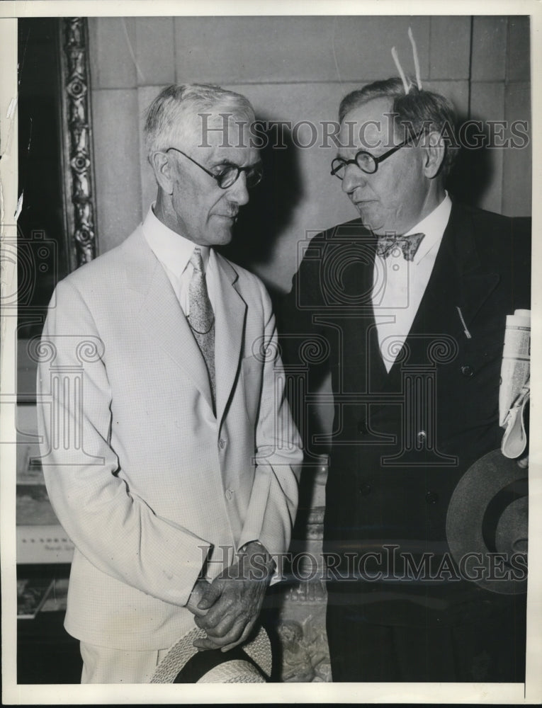 Load image into Gallery viewer, 1936 Press Photo Dr Francis Townsend at Republican National Convention
