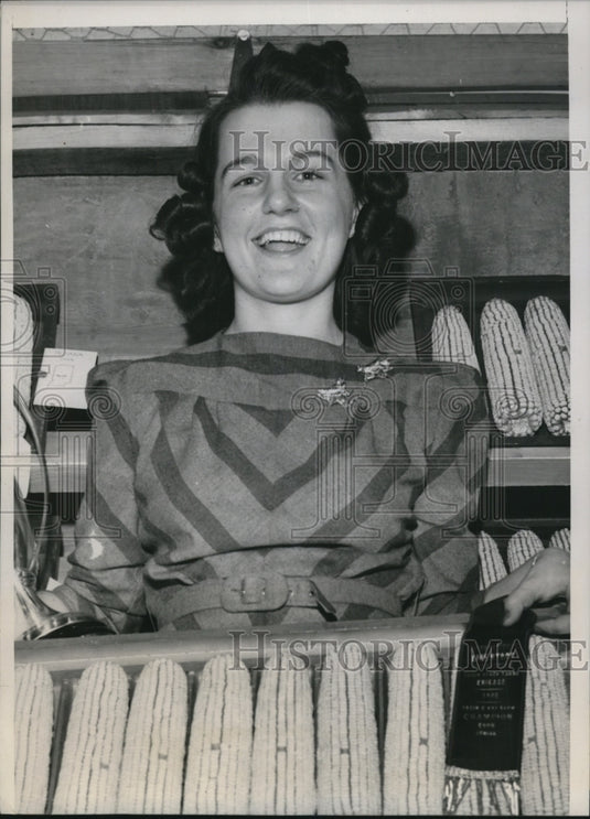 1940 Press Photo Beverly Meal Crown Corn Princess 4-H Club Congress, Chicago
