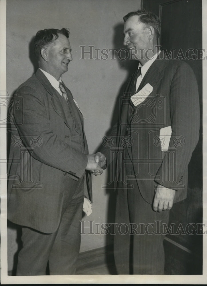 Load image into Gallery viewer, 1933 Press Photo Farmers From 48 States Meet in Chicago For Farmer's Conference
