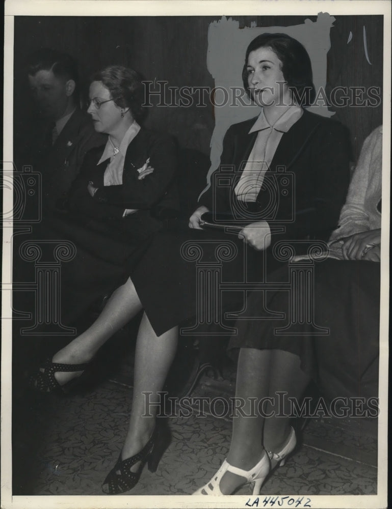 1938 Press Photo Frances Wood at Los Angeles Stabbing Trial - nef22389