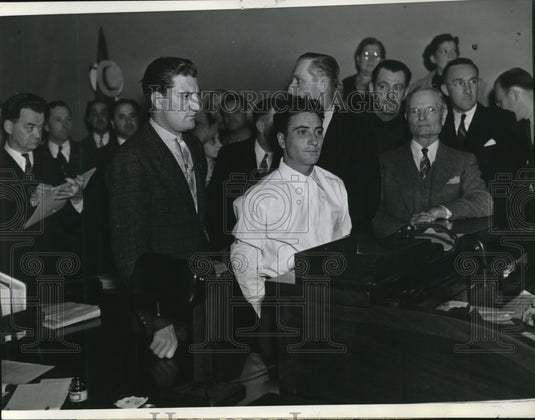 1937 Press Photo Albert Dyer Pleads Not Guilty, Los Angeles, California Court