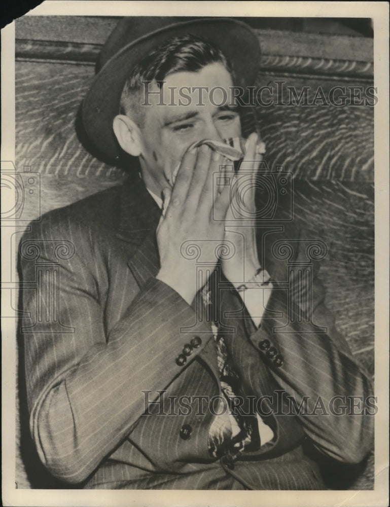 1941 Press Photo Birmingham, Alabama Drafted to Fort McClellen Alone at Terminal
