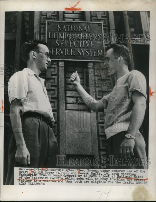 1950 Press Photo Donald Goyer and Joseph Duffy at National Selective Services