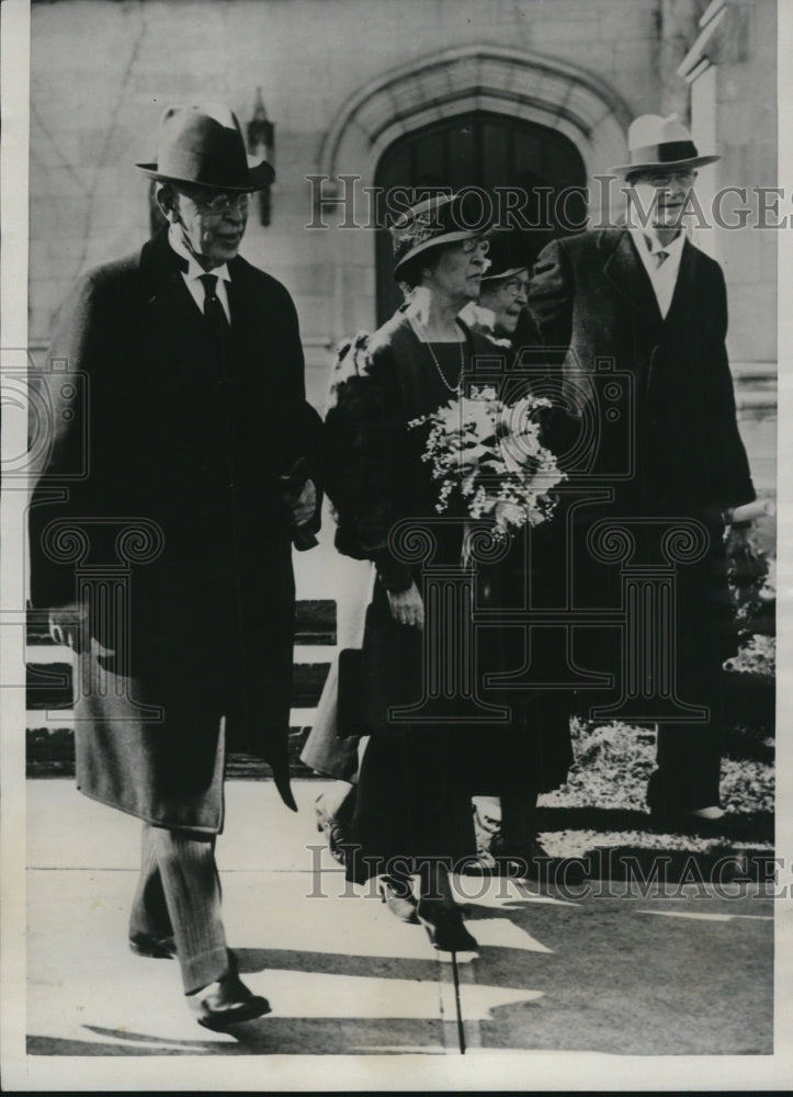 Load image into Gallery viewer, 1933 Press Photo Dr.Hubert Work former Sec. of the Interior and his bride
