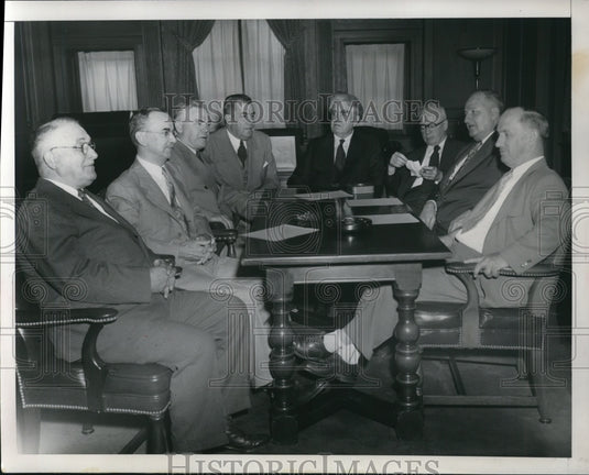 1952 Press Photo John L Lewis Shown Meeting With Akthracite Reps Today