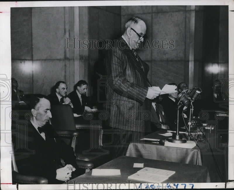 Load image into Gallery viewer, 1946 Press Photo Humphrey Mitchell address at the ILO's Twenty-Nine Conference
