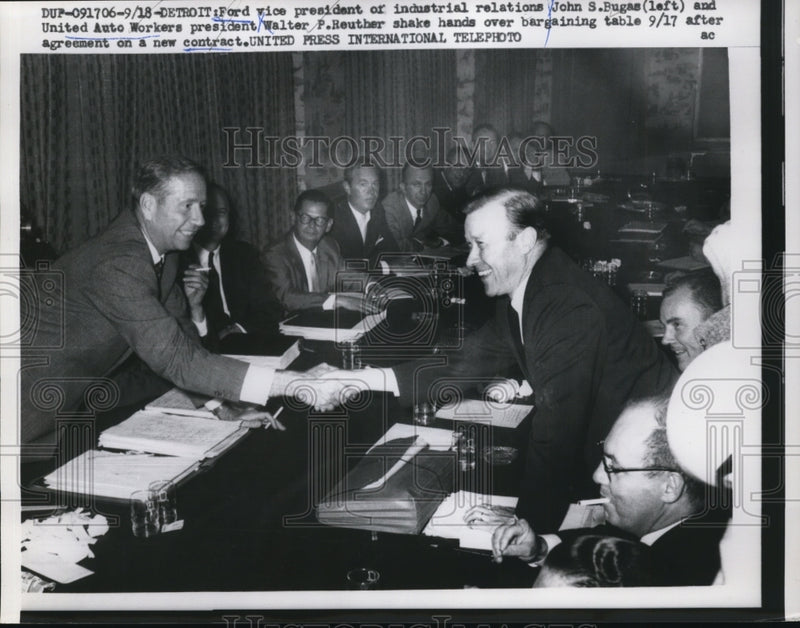 Load image into Gallery viewer, 1958 Press Photo John Bugas of Ford and Walter Reuther Meet on Auto Workers
