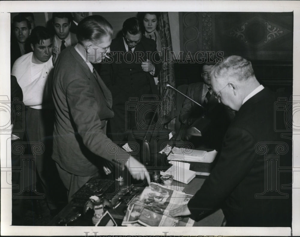 1946 Press Photo Mayor Fletcher Bowron at CIO Officials Conference, Los Angeles