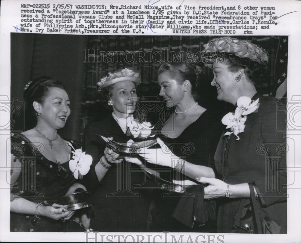 1957 Press Photo Pat Nixon at Togetherness Award Luncheon, Washington, DC