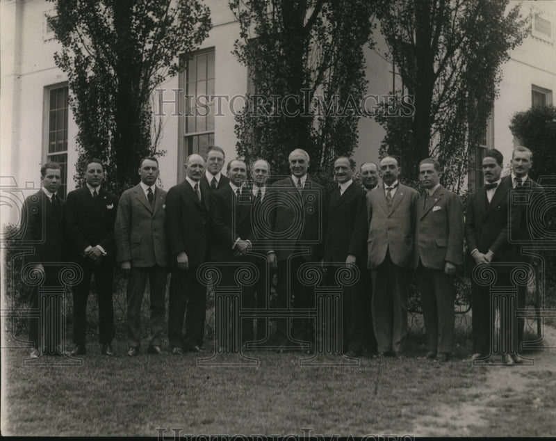 Load image into Gallery viewer, 1921 Press Photo Harding with members of the Mexican Chamber of Commerce

