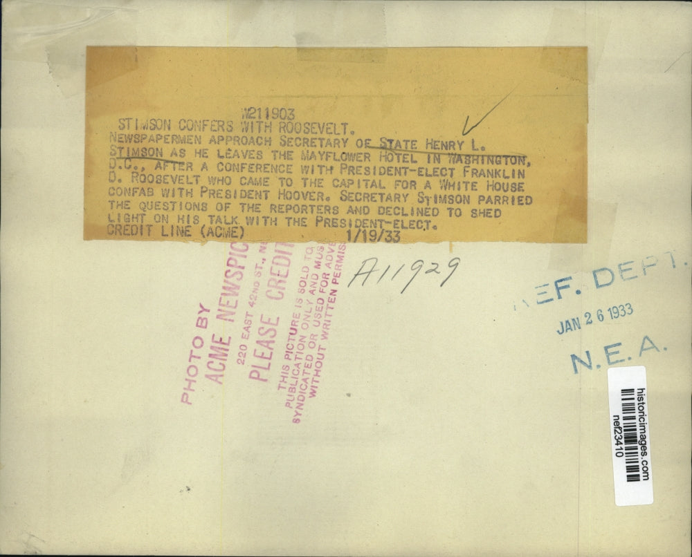 1933 Press Photo Secretary of State Henry L. Stimson leaves the Mayflower Hotel