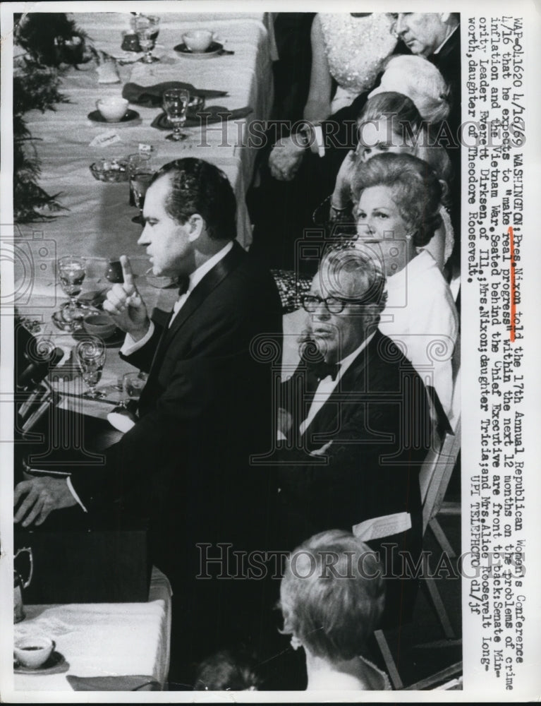1969 Press Photo President Richard Nixon at Republican Women's Conference