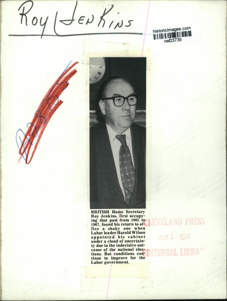 Load image into Gallery viewer, 1974 Press Photo Roy Jenkins - nef23735
