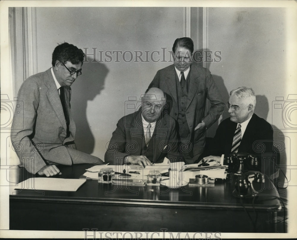 1932 Press Photo Gov A. Ritchie Visits Democratic Headquarters at Biltmore Hotel