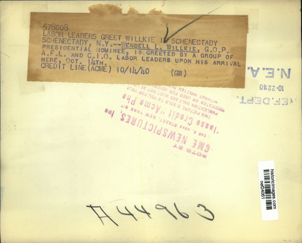 1940 Press Photo Wendell L Willkie Greeted by a Group of AFL & CIO Labor Leaders