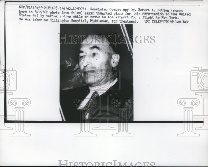 Load image into Gallery viewer, 1962 Press Photo Convicted Soviet Spy Dr Robert A Soblen Thwarted Plans Again
