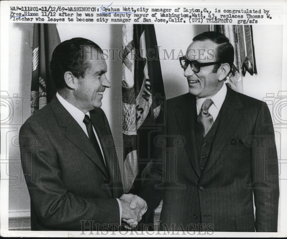1969 Press Photo Pres.Richard Nixon and Graham Watt, City Manager of Ohio