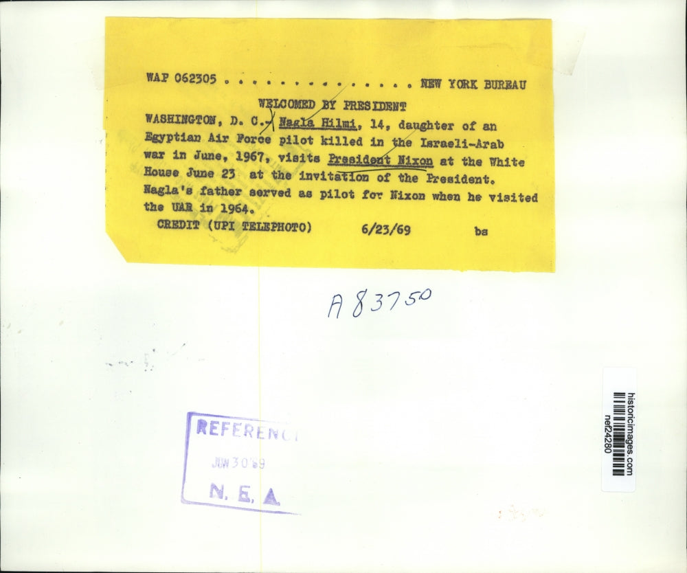 1969 Press Photo Pres. Richard Nixon greets Nagla Hilmi at the White House