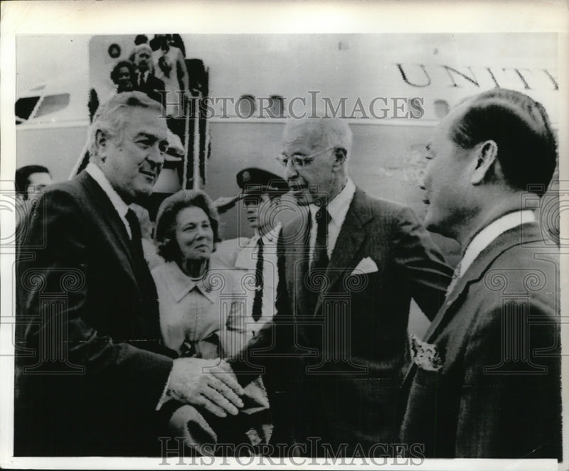 Load image into Gallery viewer, 1972 Press Photo John B Connally Greeted By Ellsworth Bunker (C) On Arrival Here
