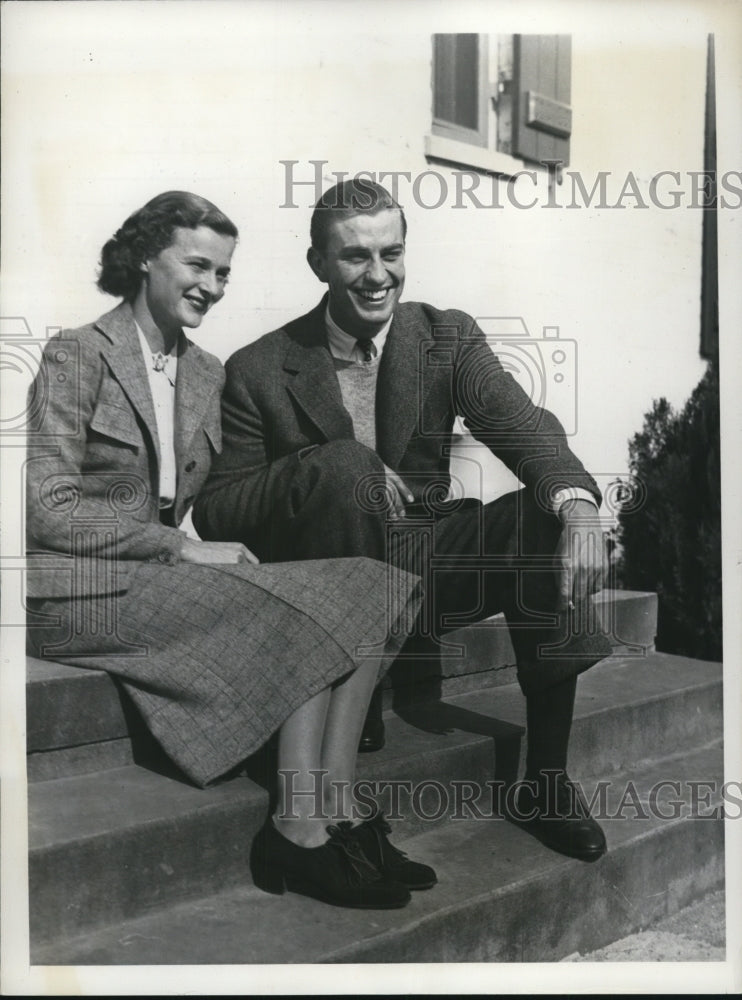 1937 Press Photo Mr and Mrs Franklin Roosevelt at Charlottesville Home