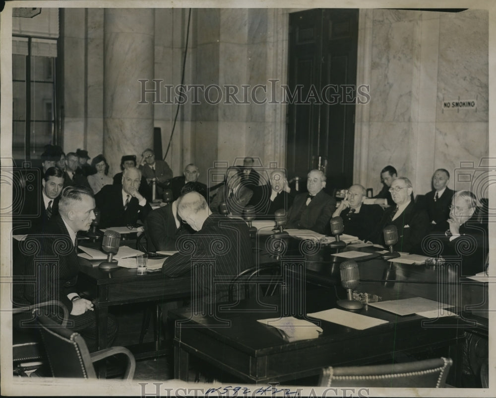 1931 Press Photo Al Williams Testifies in Senate Caucus Foreign Relations Board
