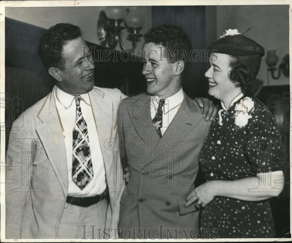 1937 Press Photo Senator Allen Ellender with Family after Scout Jamboree