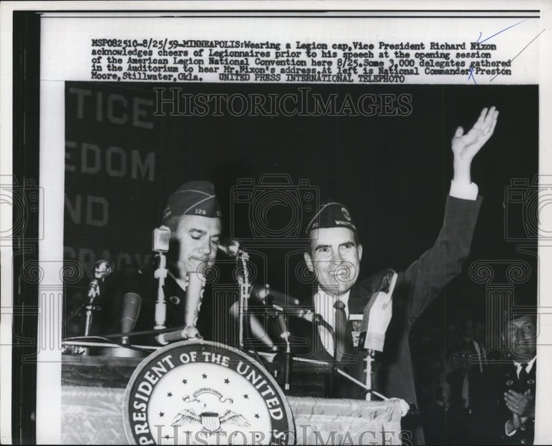 Load image into Gallery viewer, 1959 Press Richard Nixon Wears Legion Cap Prior to His Speech at Opening Session
