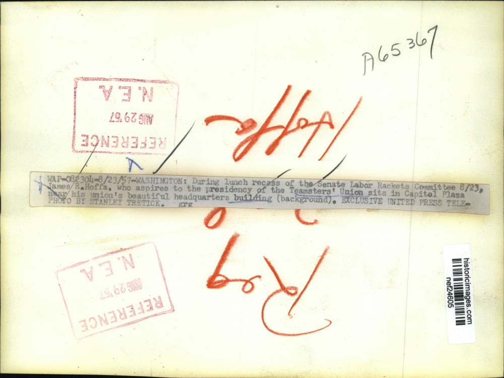 1957 Press Photo James R. Hoffa During Lunch Recess of Senate Labor Rackets Comm