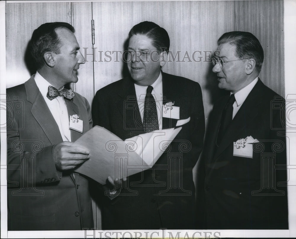 1955 Press Photo James P Mitchel, at GOP pre convention meeting in Chicago.