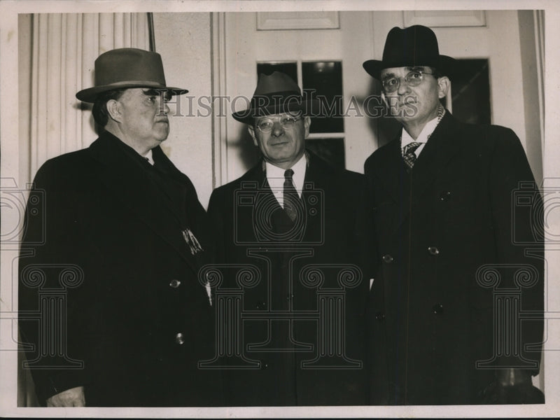 Load image into Gallery viewer, 1937 Press Photo John L. Lewis, Sidney Hillman, Charles P. Howard at White House
