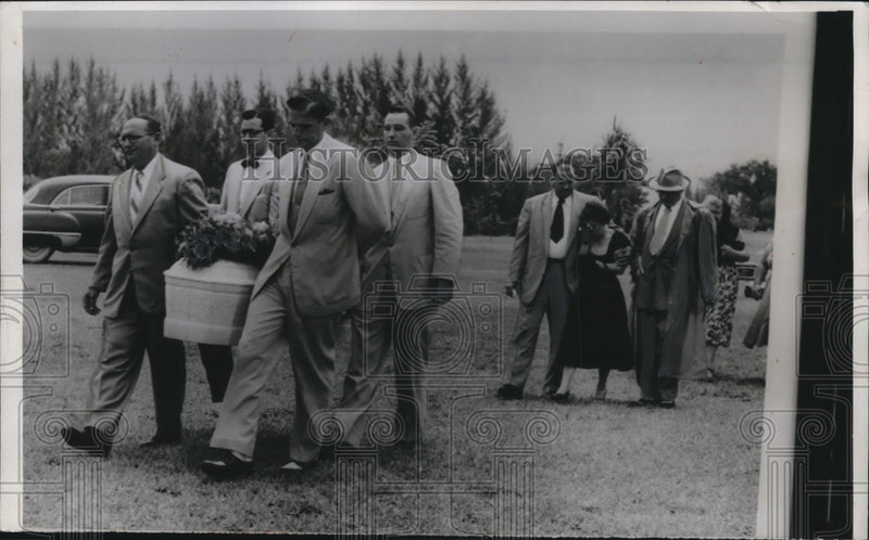 Load image into Gallery viewer, 1954 Press Photo Judith Ann Roberts Funeral at Mt. Nebo Cemetery, miami, Fl
