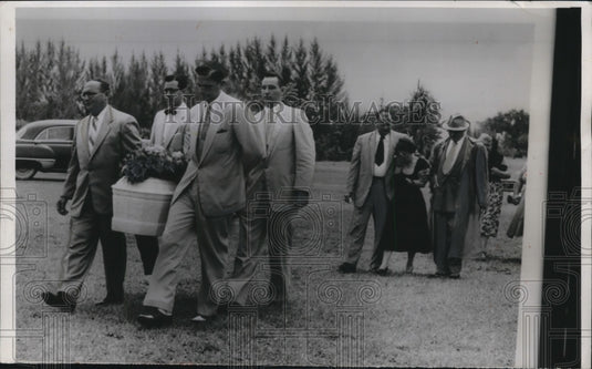 1954 Press Photo Judith Ann Roberts Funeral at Mt. Nebo Cemetery, miami, Fl