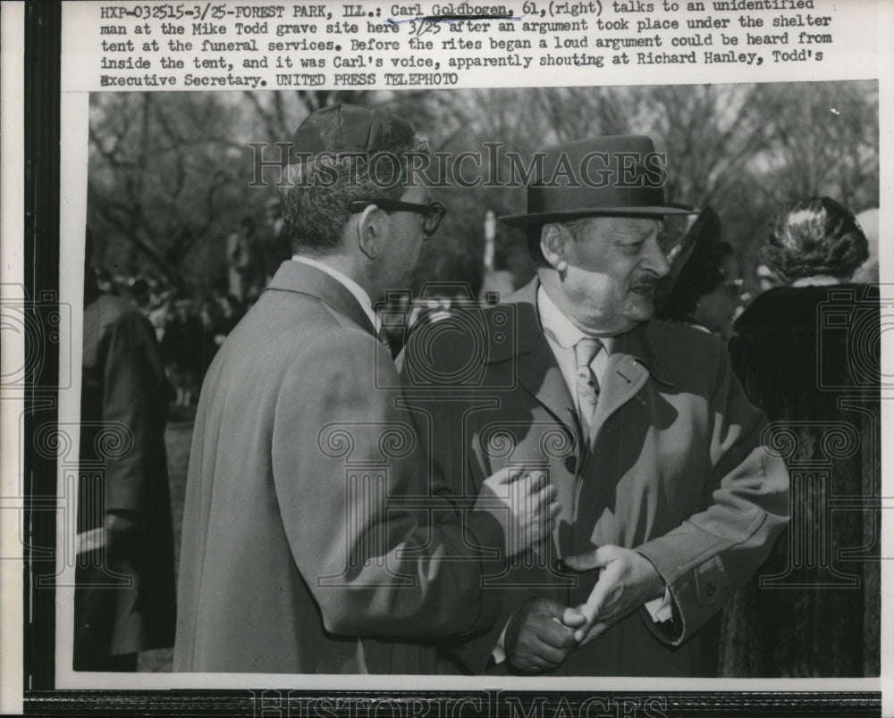 1958 Press Photo Carl Goldbogen at Mike Todd grave Site at Forest Park Ill