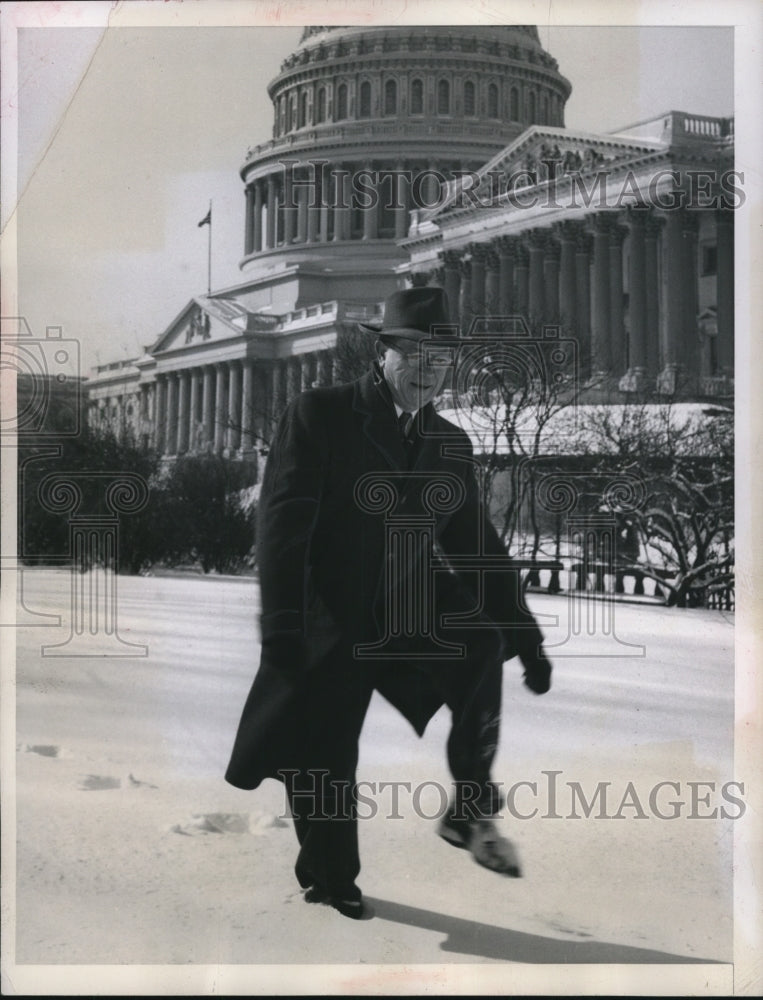 1947 Press Photo Senator Allen Ellender of Louisiana in Washington Snow
