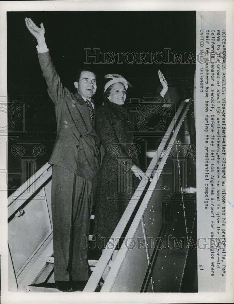 1952 Press Photo Richard M. Nixon & Wife Pat Waving at Los Angeles Airport