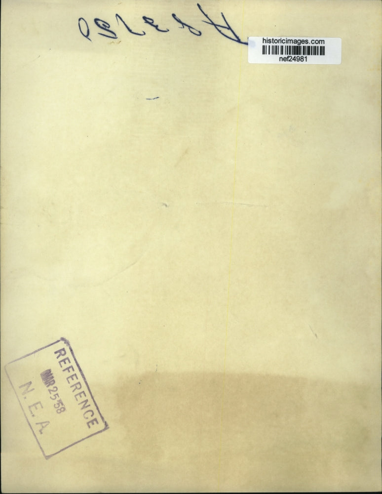 1953 Press Photo Richard M. Nixon w Cake from National Retail Bakers Week