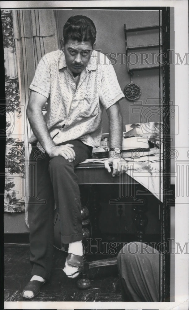 Load image into Gallery viewer, 1961 Press Photo Lloyd Hatch of Akron, Ohio WWII Marine to Leave Home for Russia
