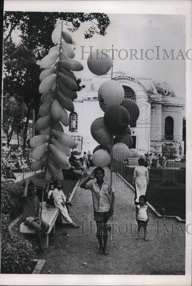 1955 Press Photo Vietnamese Children in Saigon - nef25042