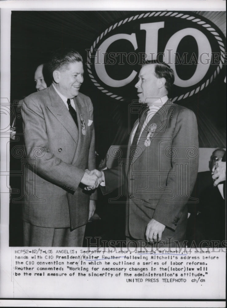 Load image into Gallery viewer, 1954 Press Photo James B. Mitchell Shakes Hands with Walter Reuther - nef25208
