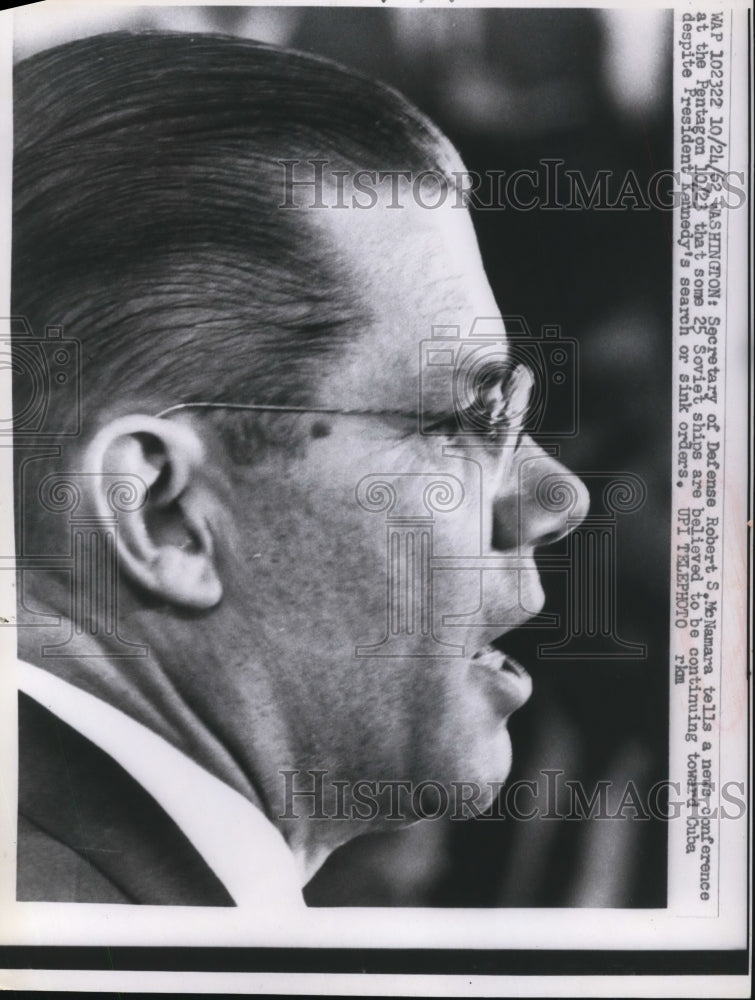 Load image into Gallery viewer, 1964 Press Photo Robert S McNamara Says Some 25 Soviet Ships Continue to Cuba
