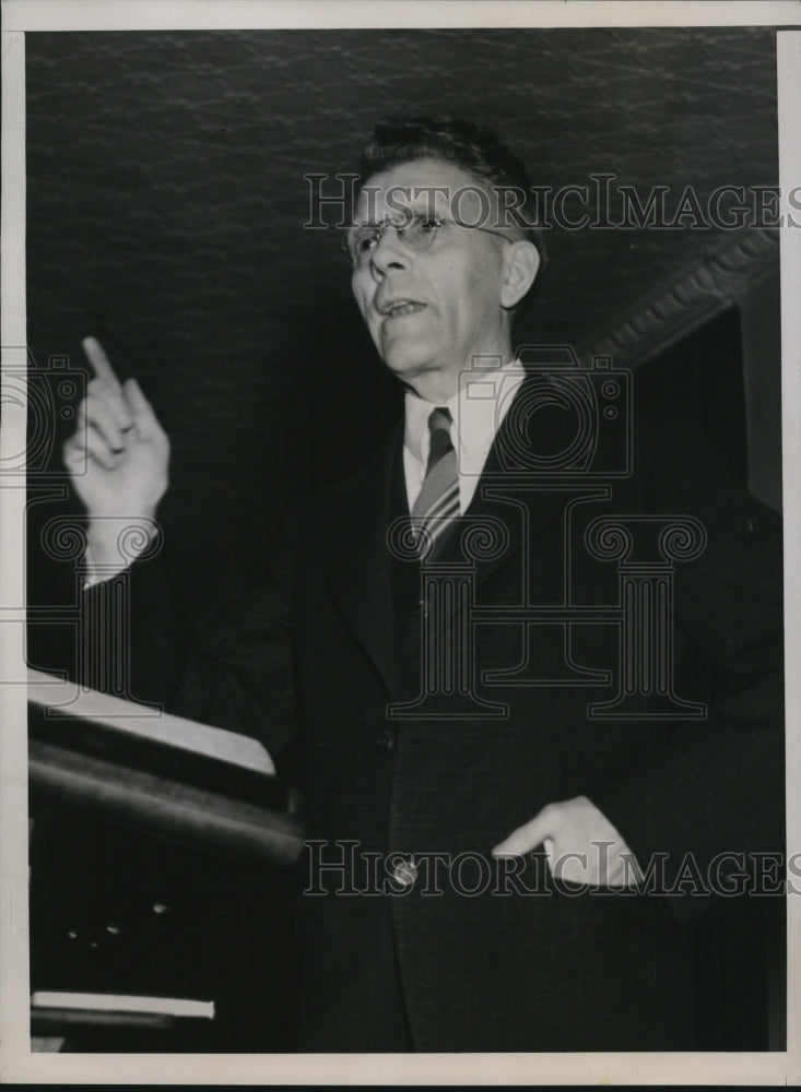 1937 Press Henry Teigan Addressed Student Body of George Washington College