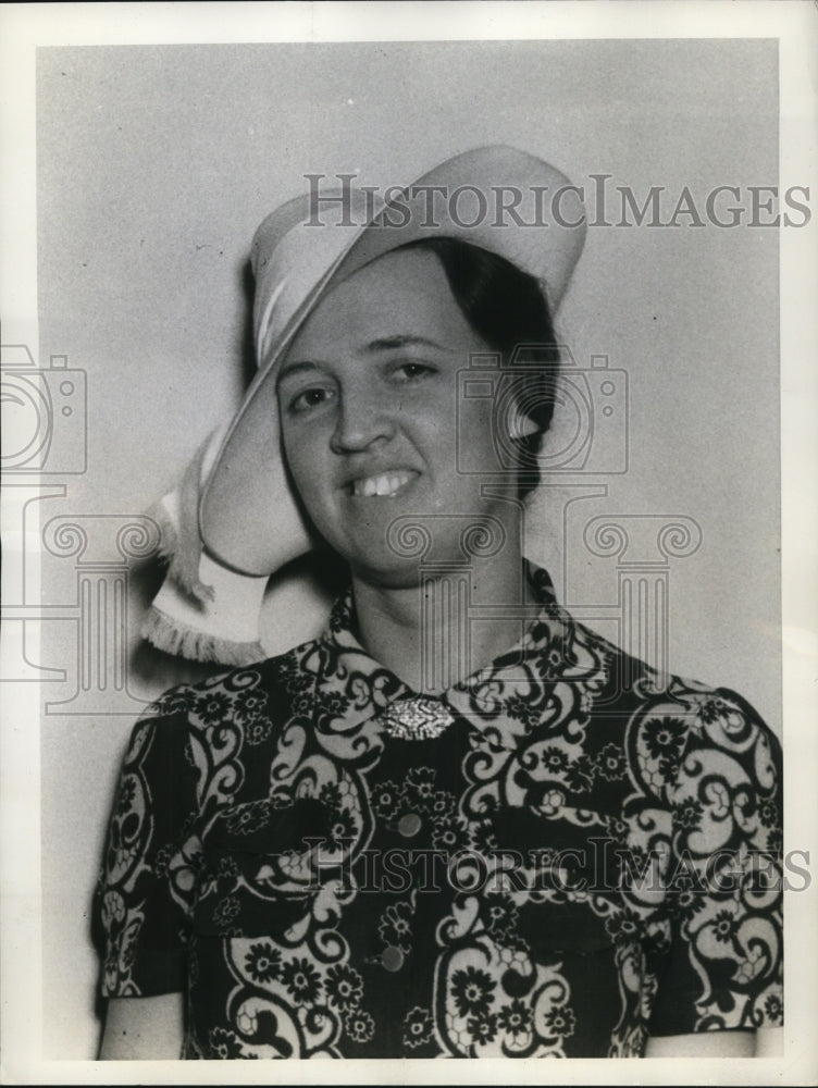 1939 Press Photo Mary E. Gill of United States National Typing Team - nef25299