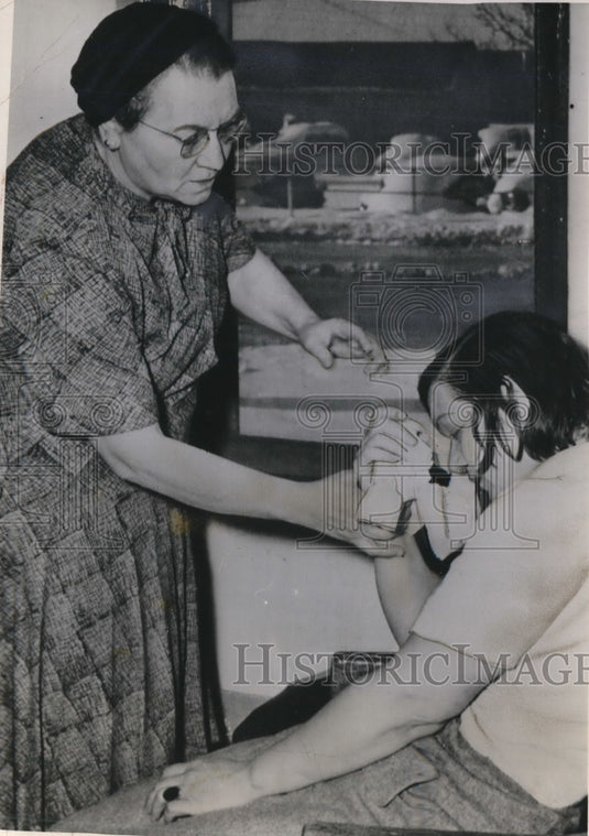 1952 Press Photo Marie Jeanne d'Arc Machaud in Coconino County Jail for Robbery