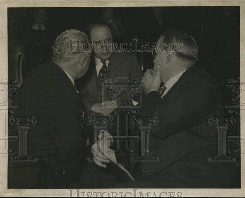Load image into Gallery viewer, 1936 Press Photo Michael Harwood, Jim Connell, James Murray at Trial - nef25646

