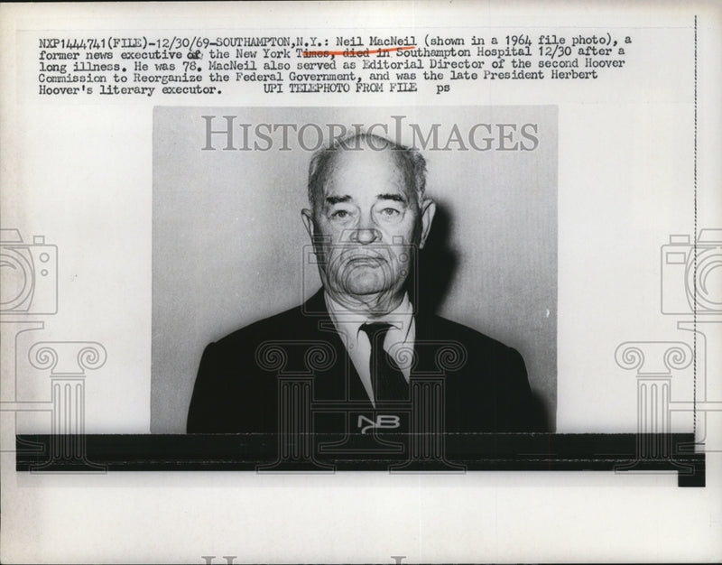 Load image into Gallery viewer, 1969 Press Photo Neil MacNeil died in Southhampton Hospital after long illness
